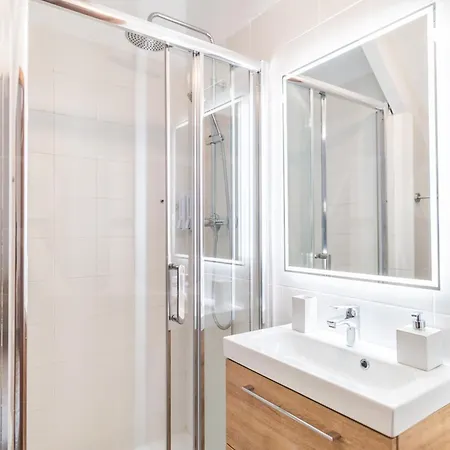 Apartmán Spanish Architectural Gem Duplex - Center By Rems